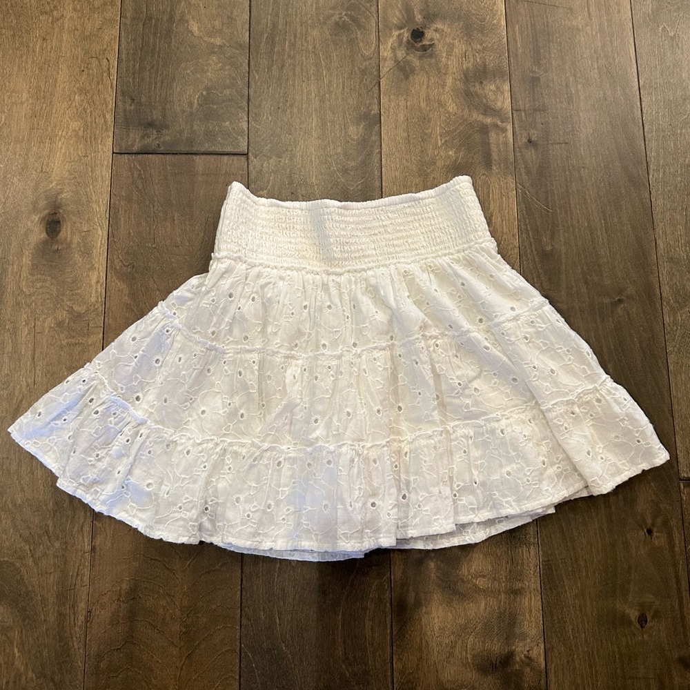 American Eagle white skirt size small